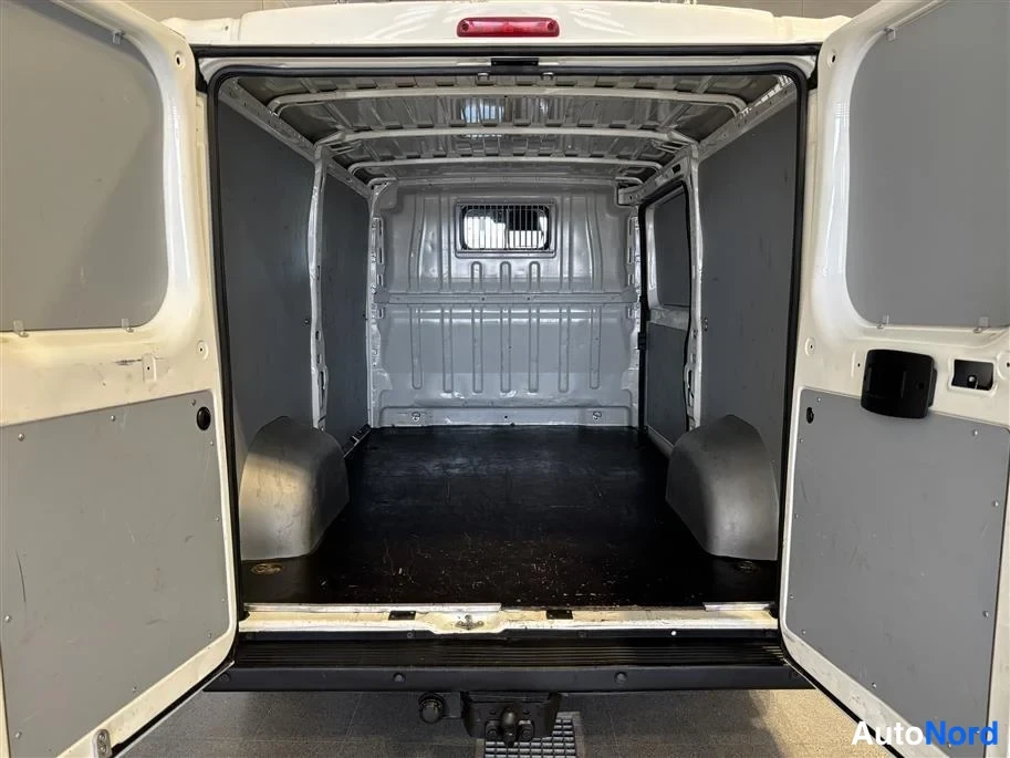 White Citroen Jumper 2020, boot, photo 10