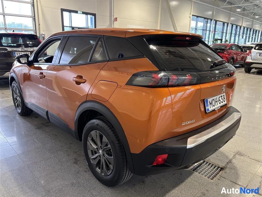 Orange Peugeot 2008 2022, rear three-quarter, photo 5