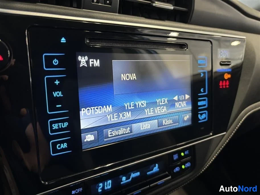 Blue Toyota Auris 2016, detail, photo 17