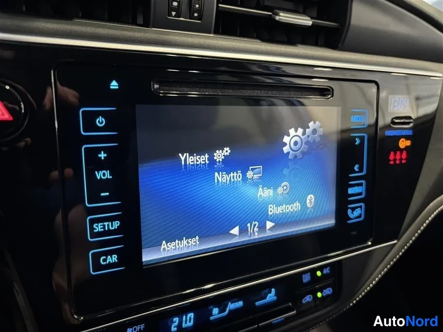 Blue Toyota Auris 2016, detail, photo 20