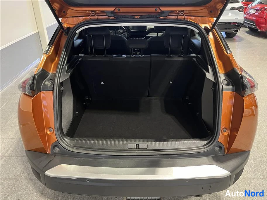 Orange Peugeot 2008 2021, boot, photo 14