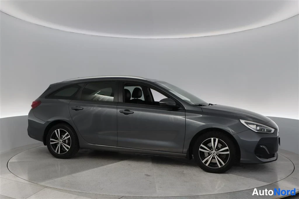 Grey Hyundai i30 2020, rear three-quarter, photo 10