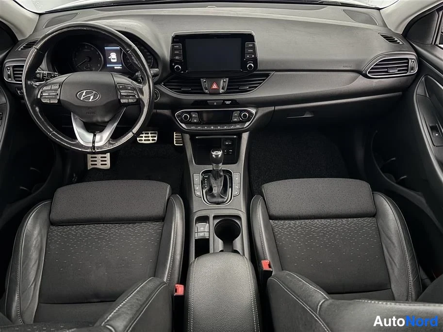 Grey Hyundai i30 2020, rear three-quarter, photo 11