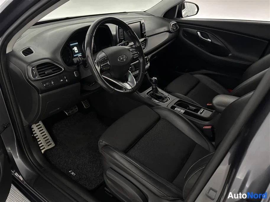 Grey Hyundai i30 2020, cockpit, photo 13