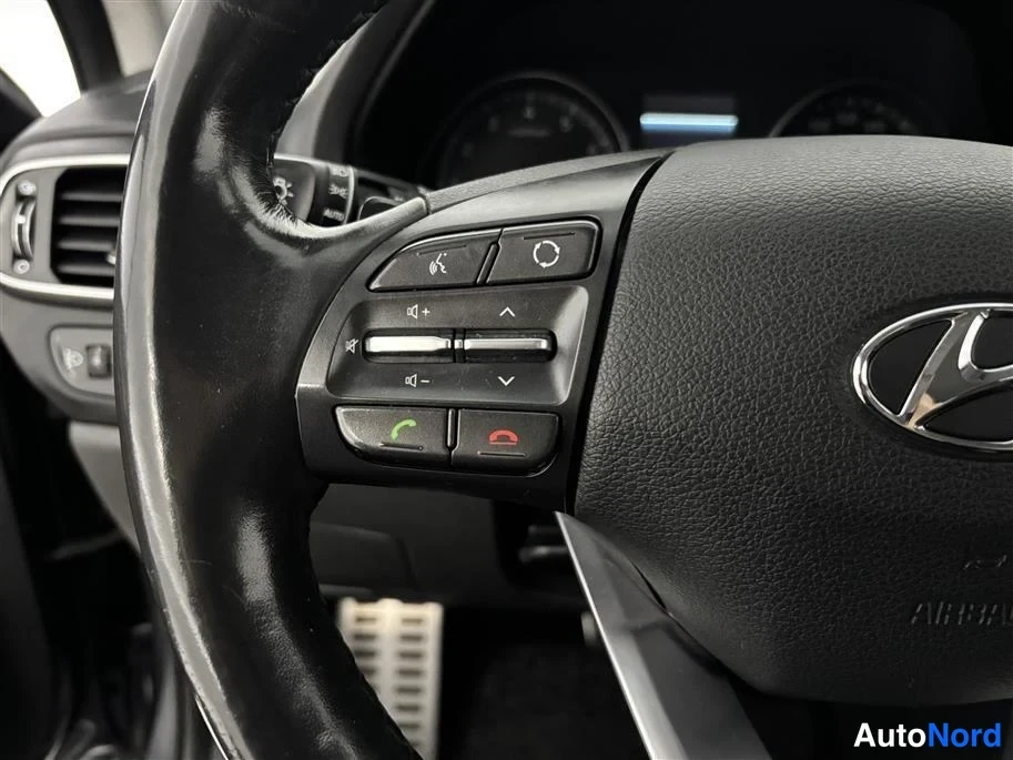 Grey Hyundai i30 2020, detail, photo 21