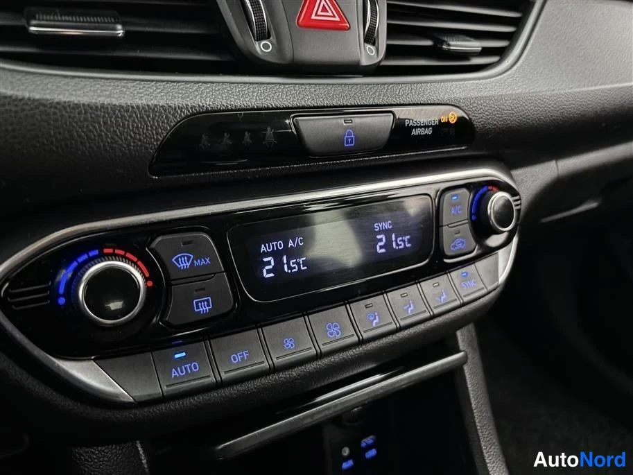 Grey Hyundai i30 2020, detail, photo 24