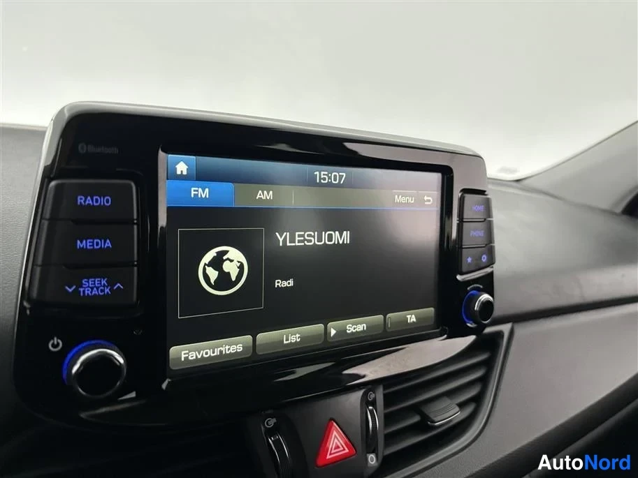 Grey Hyundai i30 2020, detail, photo 26