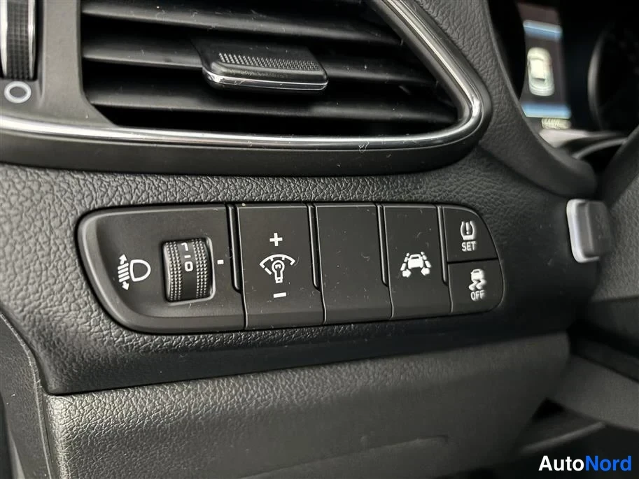 Grey Hyundai i30 2020, detail, photo 31