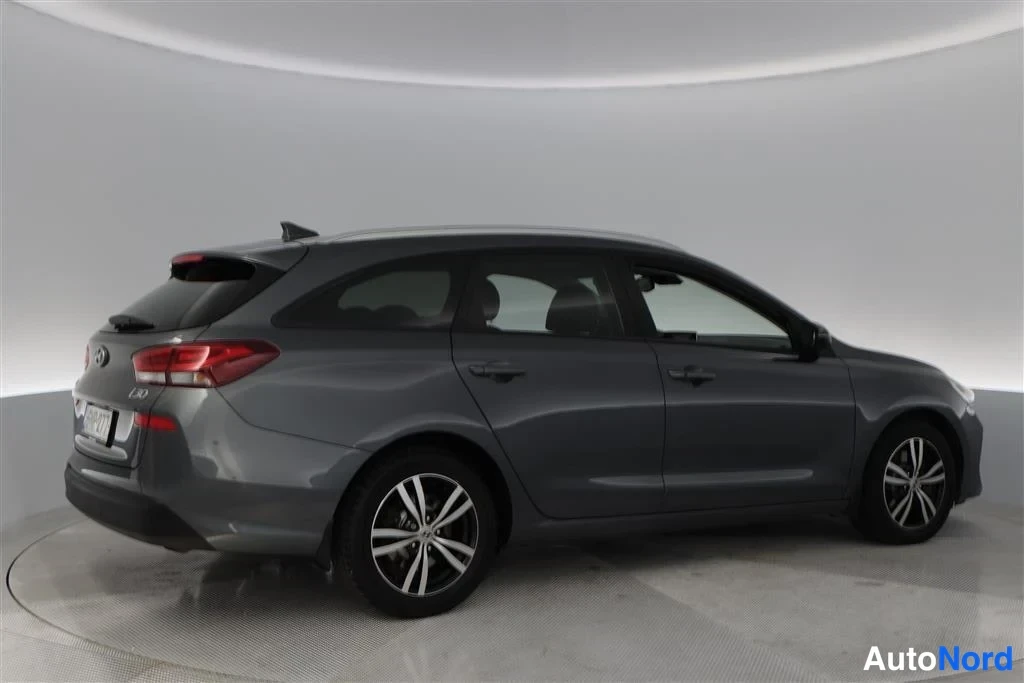 Grey Hyundai i30 2020, rear three-quarter, photo 9