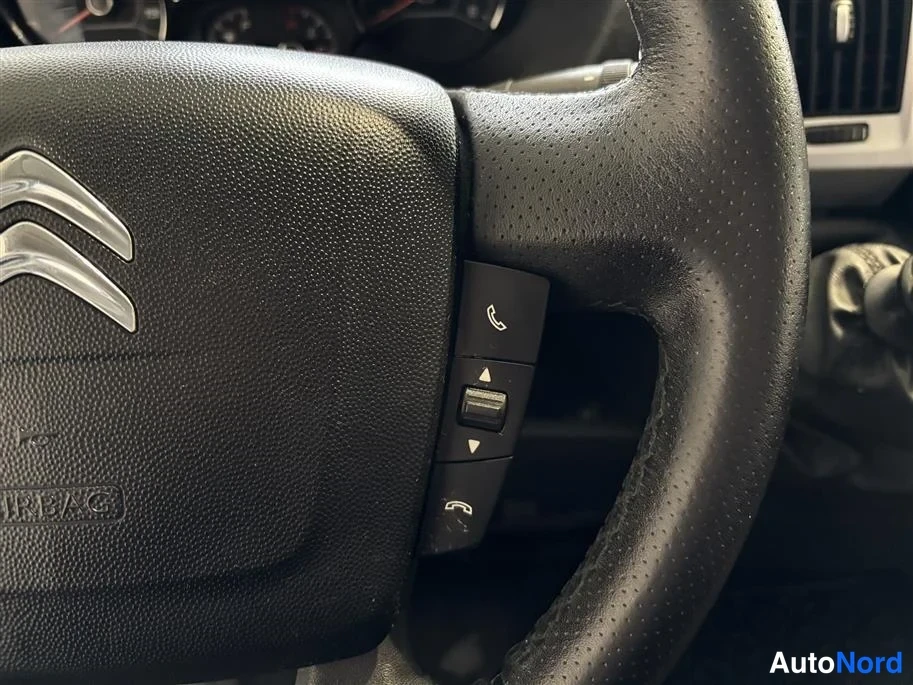 White Citroen Jumper 2023, detail, photo 14