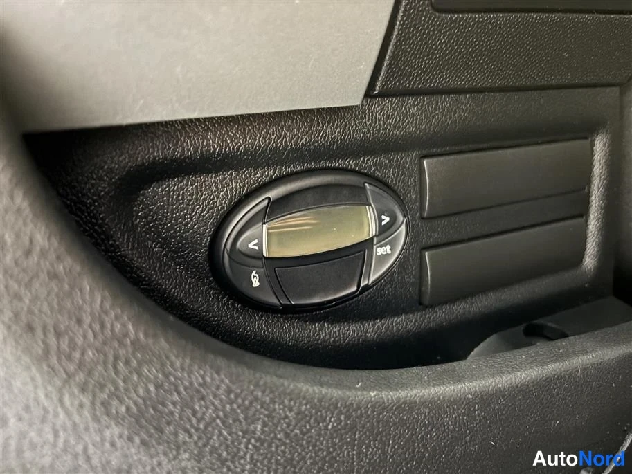 White Citroen Jumper 2023, detail, photo 18