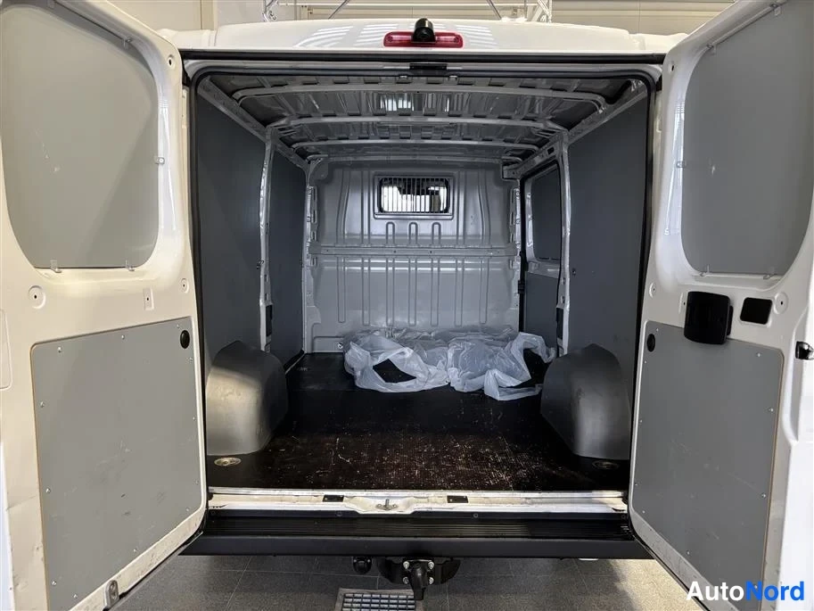 White Citroen Jumper 2023, boot, photo 12