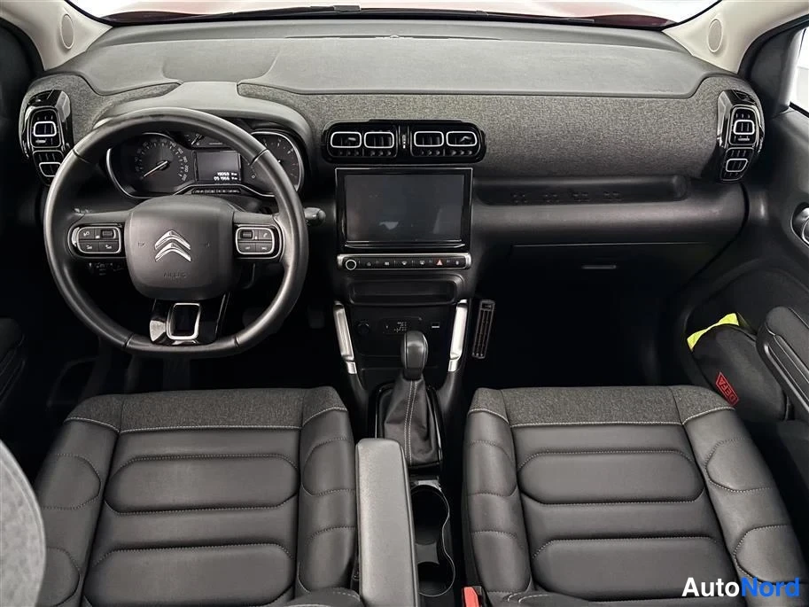 Red Citroen C3 Aircross 2022, cockpit, photo 11