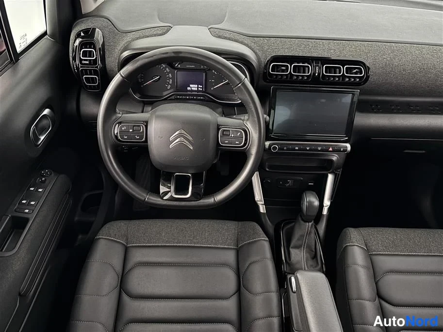 Red Citroen C3 Aircross 2022, cockpit, photo 14