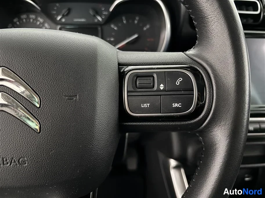 Red Citroen C3 Aircross 2022, detail, photo 21