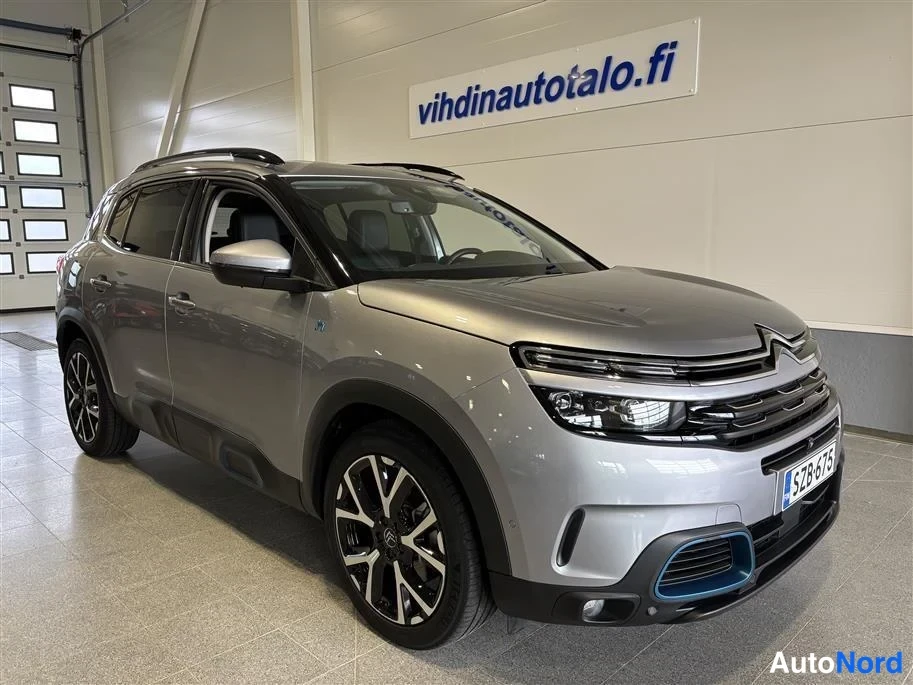 Grey Citroen C5 Aircross 2021, front three-quarter, nose to the right, photo 3