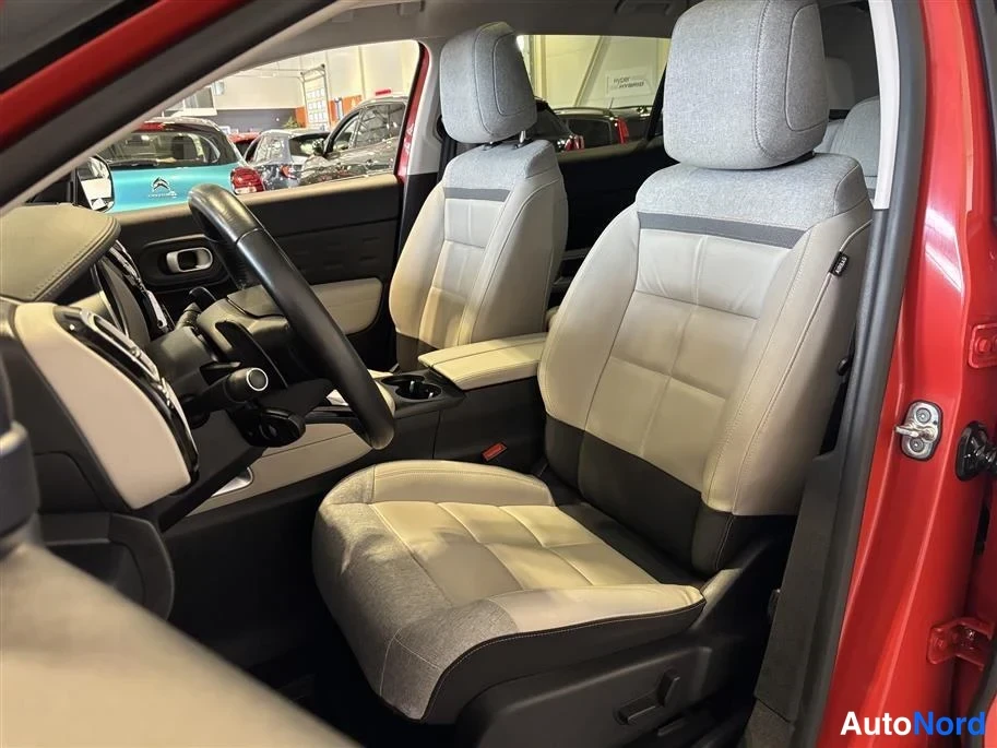 Red Citroen C5 Aircross 2021, front seats, photo 12