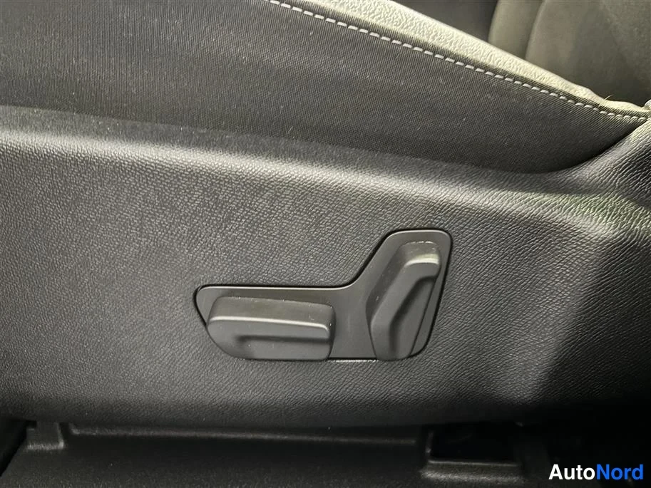 Red Citroen C5 Aircross 2021, detail, photo 16