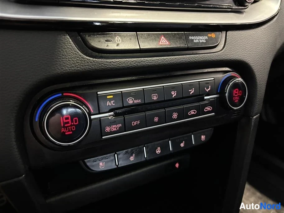 Grey Kia Xceed 2022, detail, photo 23