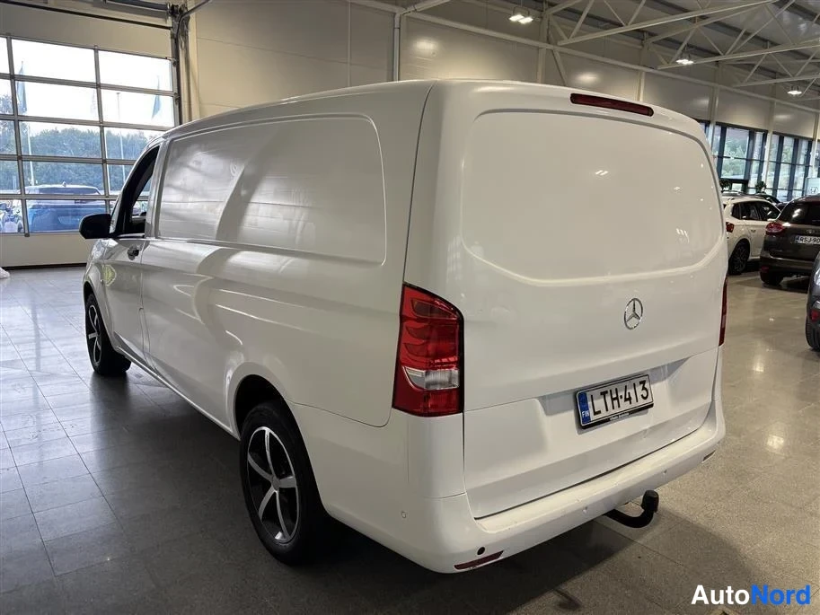 White Mercedes-Benz Vito 2019, rear three-quarter, photo 5