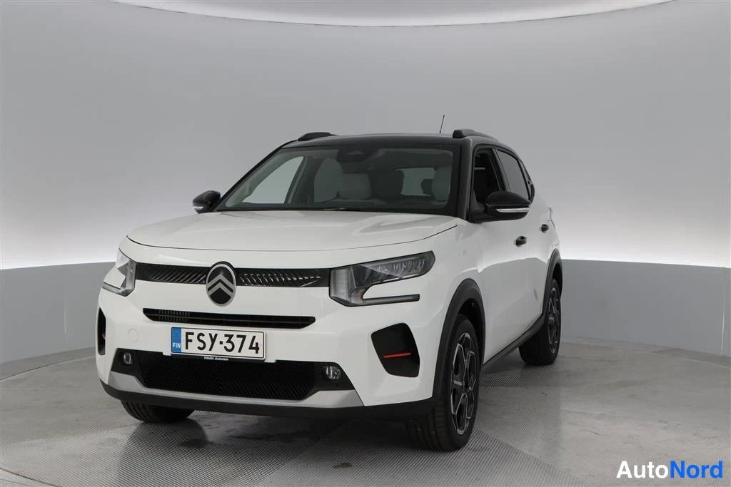 White Citroen C3 2026, front three-quarter, nose to the left, photo 2