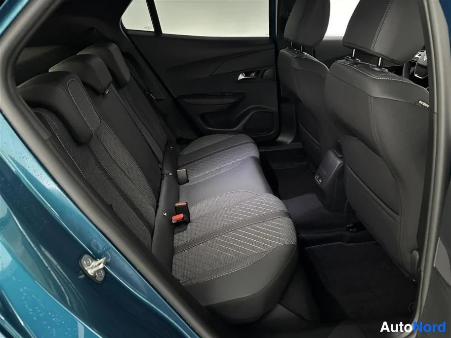 Blue Peugeot 2008 2026, rear seats, photo 16