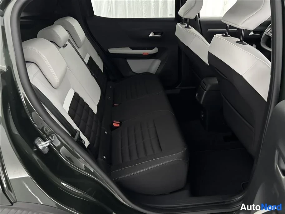 Green Citroen C3 Aircross 2026, rear seats, photo 20