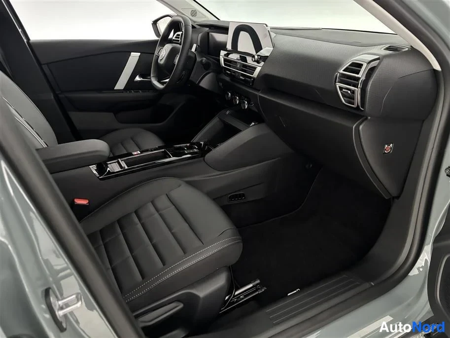 Green Citroen C4 2026, cockpit, photo 13