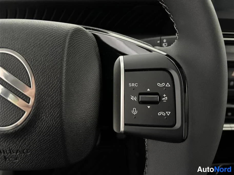 Green Citroen e-C3 Aircross 2026, detail, photo 19