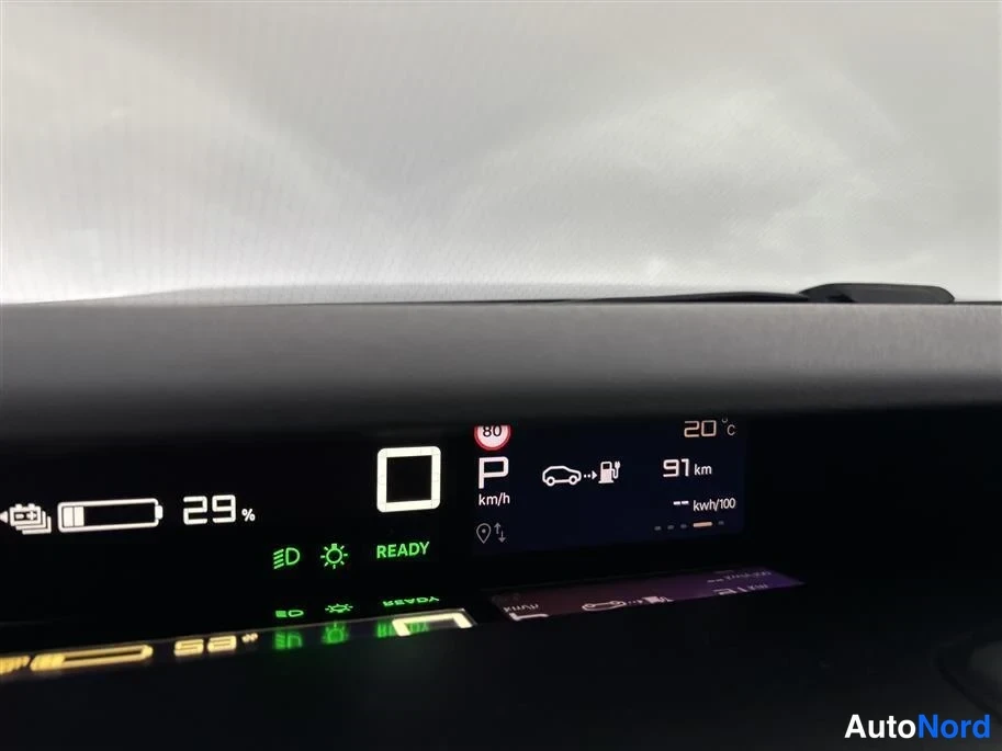 Green Citroen e-C3 Aircross 2026, detail, photo 26