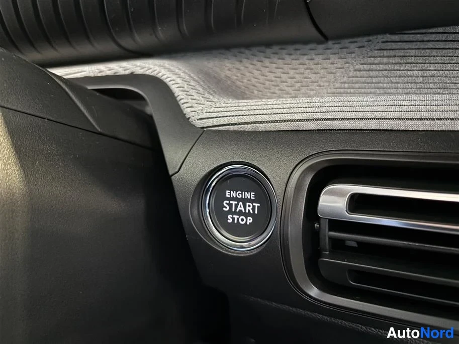 Green Citroen e-C3 Aircross 2026, detail, photo 27
