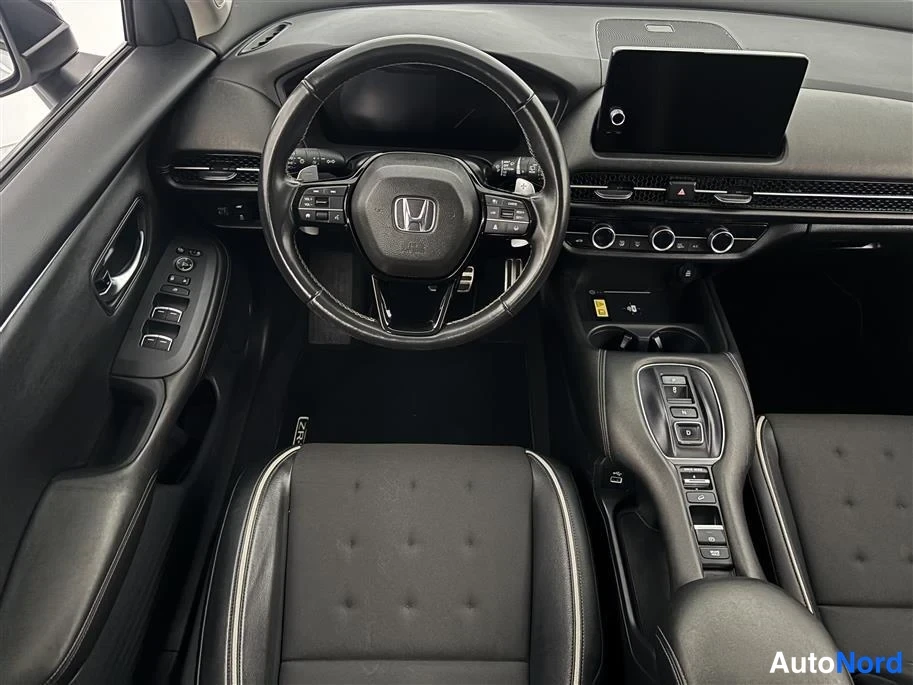 White Honda ZR-V 2023, cockpit, photo 14