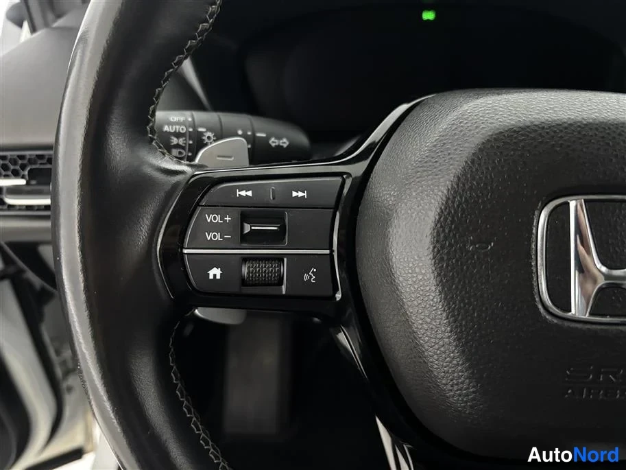 White Honda ZR-V 2023, detail, photo 23