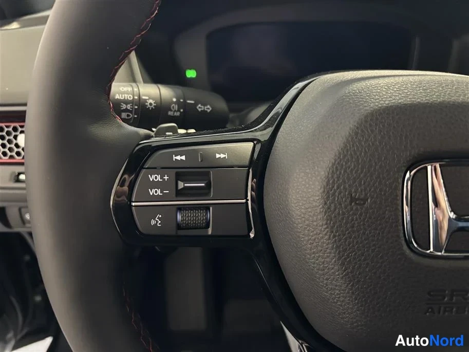 Grey Honda Civic 2026, detail, photo 14
