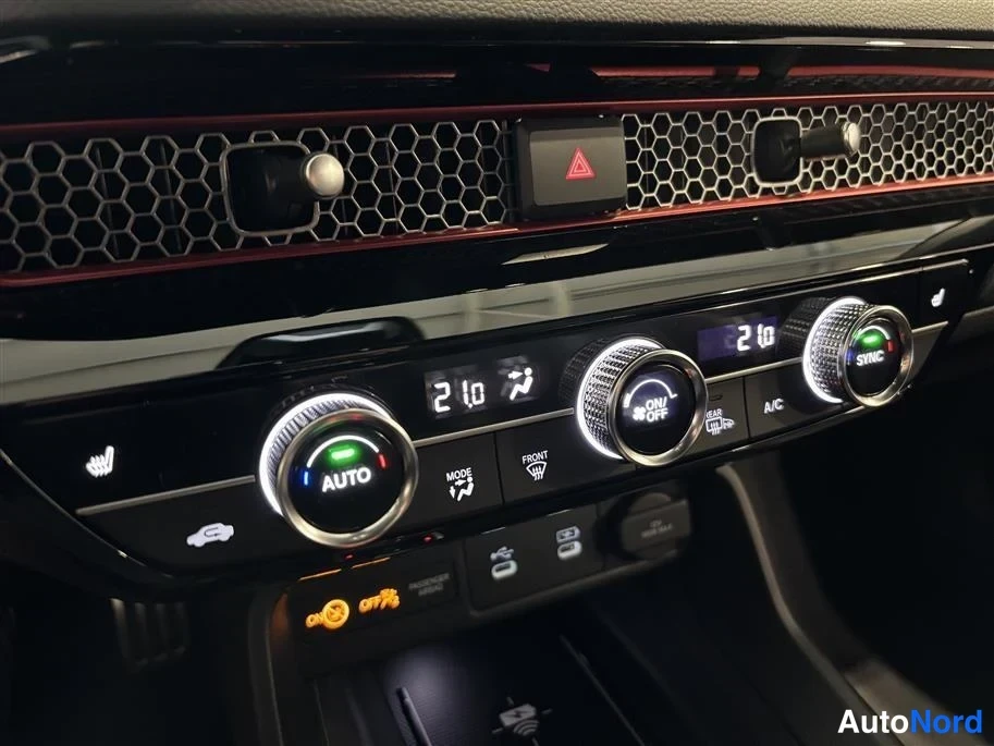 Grey Honda Civic 2026, detail, photo 20