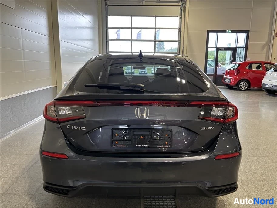 Grey Honda Civic 2026, rear, photo 6
