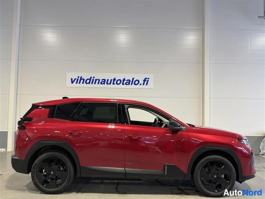 Red Citroen C5 Aircross 2026, side, photo 4