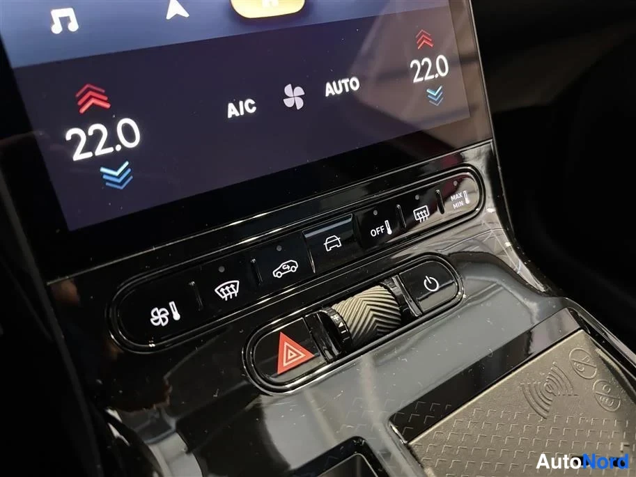 Red Citroen C5 Aircross 2026, detail, photo 32