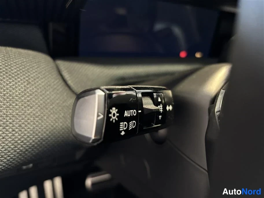 Red Citroen C5 Aircross 2026, detail, photo 30