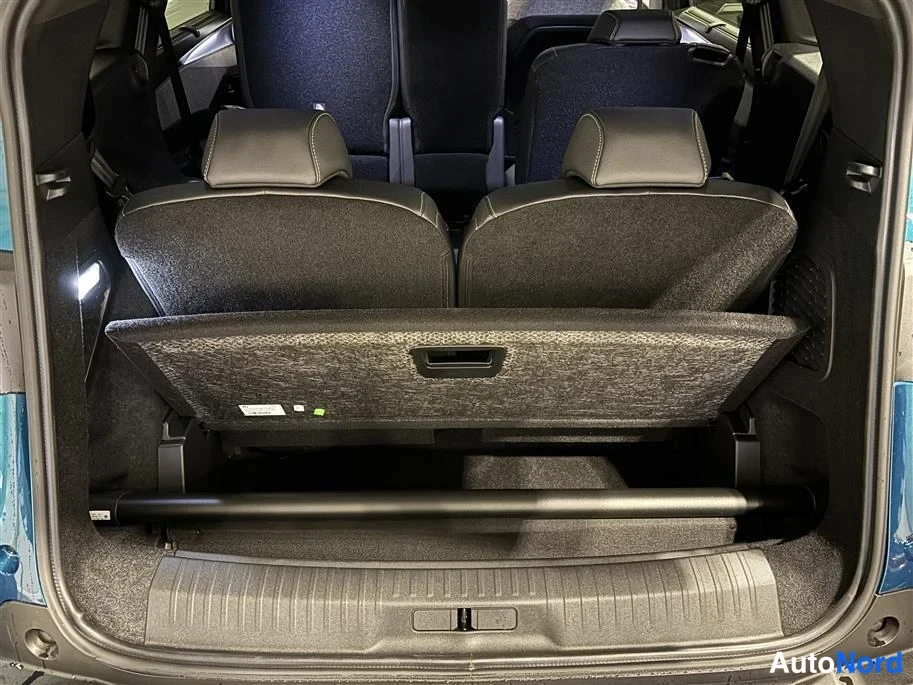Blue Peugeot 5008 2026, boot, photo 18