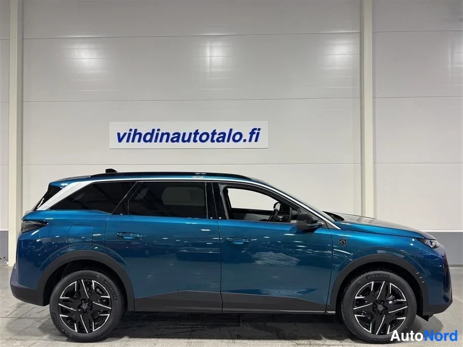 Blue Peugeot 5008 2026, side, photo 4