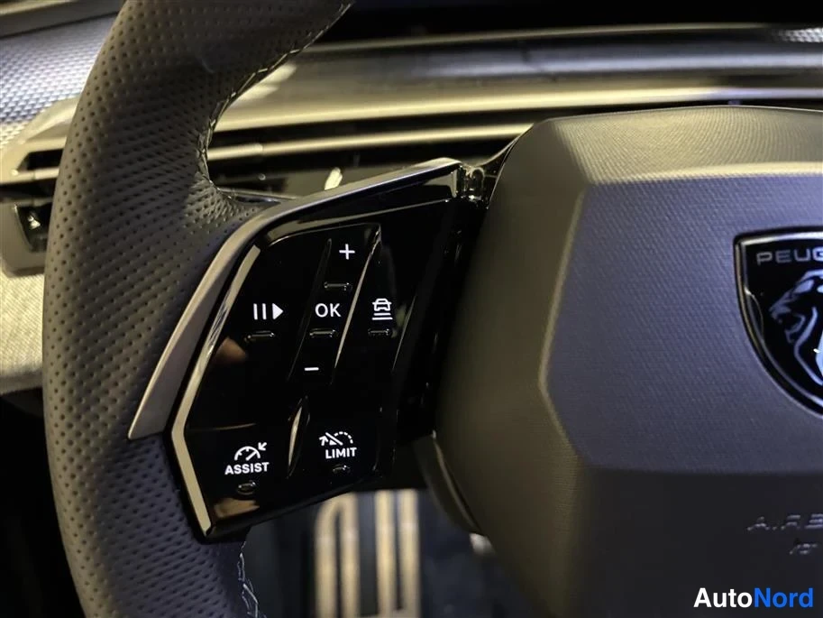Blue Peugeot 5008 2026, detail, photo 21