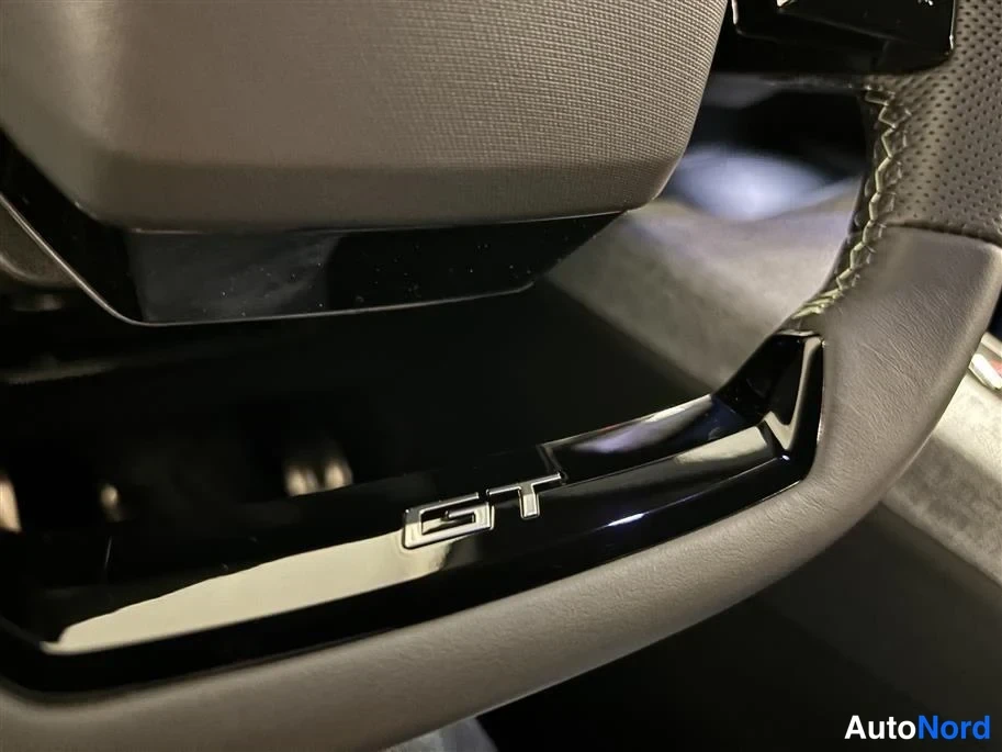 Blue Peugeot 5008 2026, detail, photo 23
