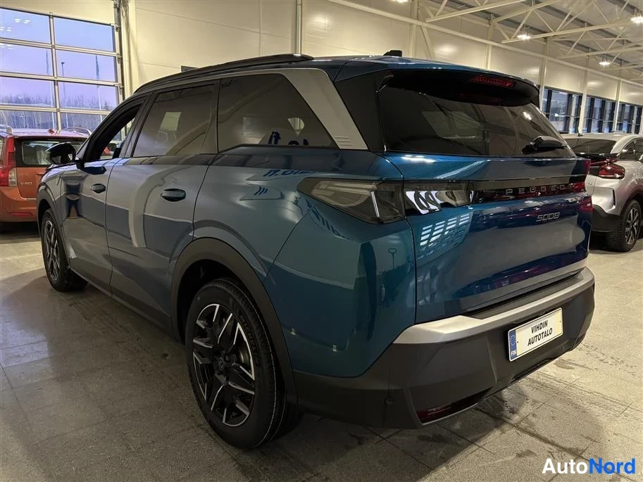 Blue Peugeot 5008 2026, rear three-quarter, photo 6