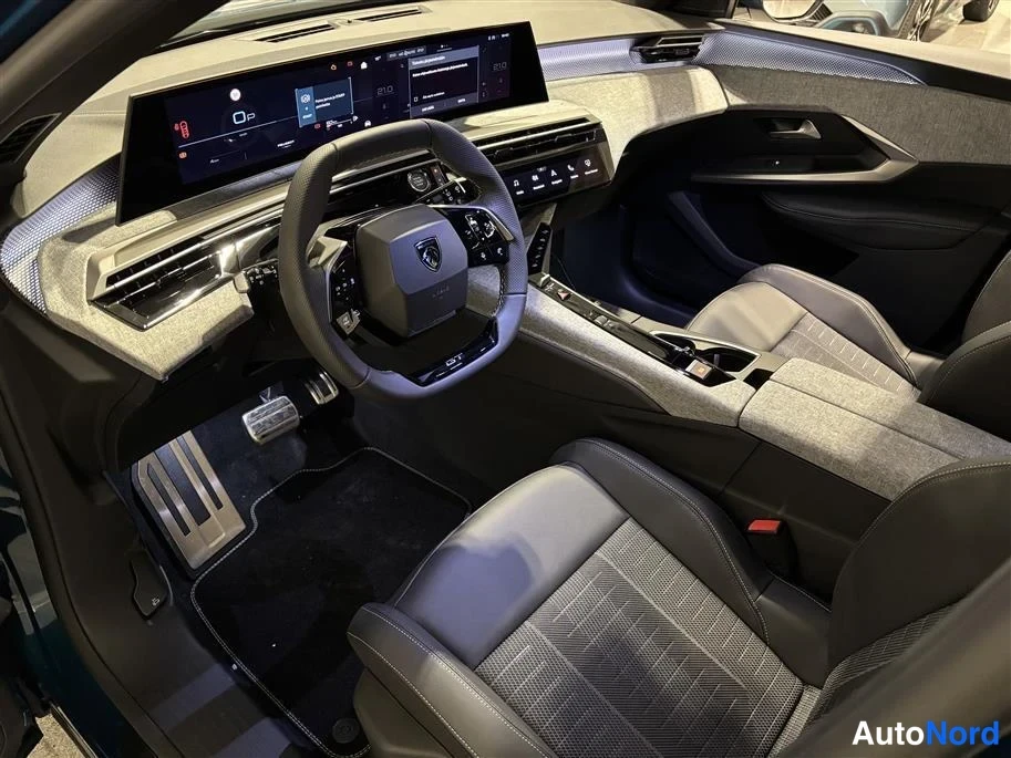 Blue Peugeot 5008 2026, cockpit, photo 9