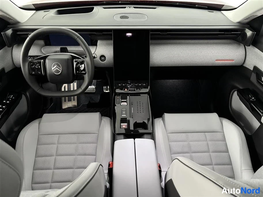 Red Citroen C5 Aircross 2026, cockpit, photo 11