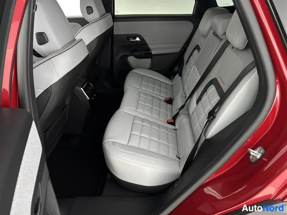 Red Citroen C5 Aircross 2026, rear seats, photo 17