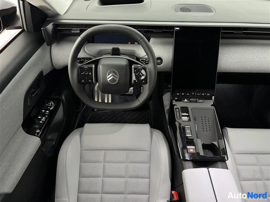 Red Citroen C5 Aircross 2026, cockpit, photo 14