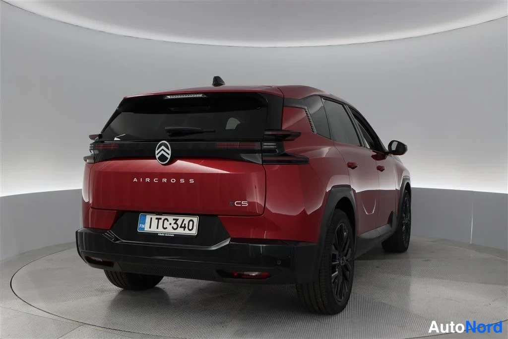 Red Citroen C5 Aircross 2026, rear three-quarter, photo 9