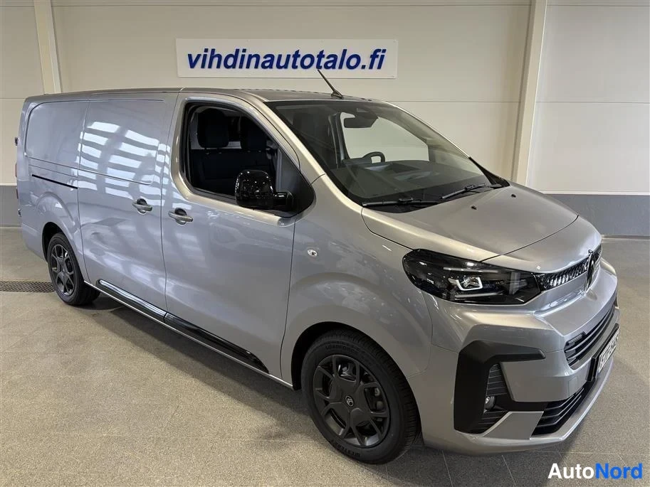 Grey Citroen Jumpy 2026, front three-quarter, nose to the right, photo 2